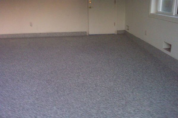 Finished gray flake epoxy garage floor